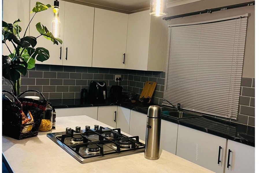To Let 2 Bedroom Property for Rent in Pacaltsdorp Western Cape